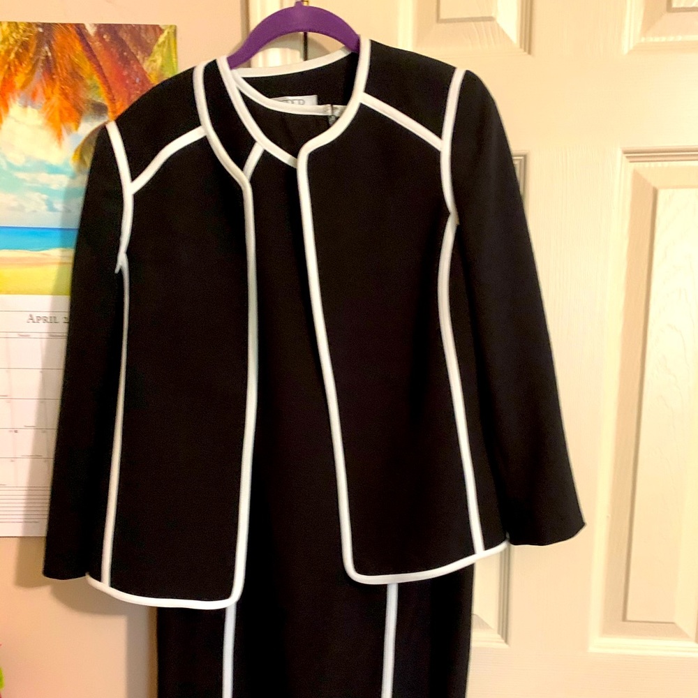 Kasper sheath dress w/ matching jacket